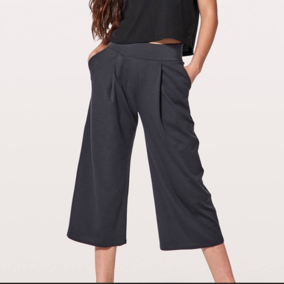 Lululemon Can you feel the pleat culotte